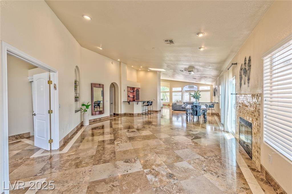 8129 Pacific Cove DR