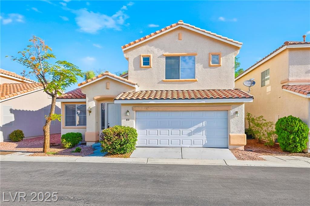 896 Clear Diamond AVE