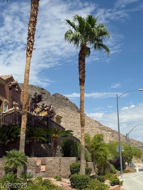 3975 Hualapai WAY
