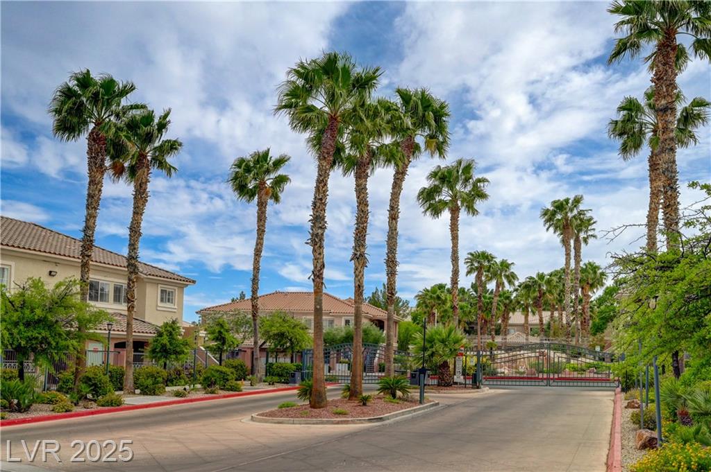 10524 Pine Gardens CT