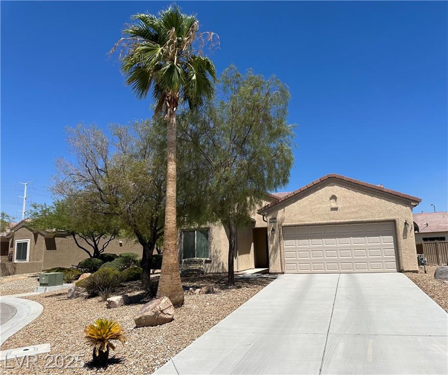 7922 CRESTED STARLING CT