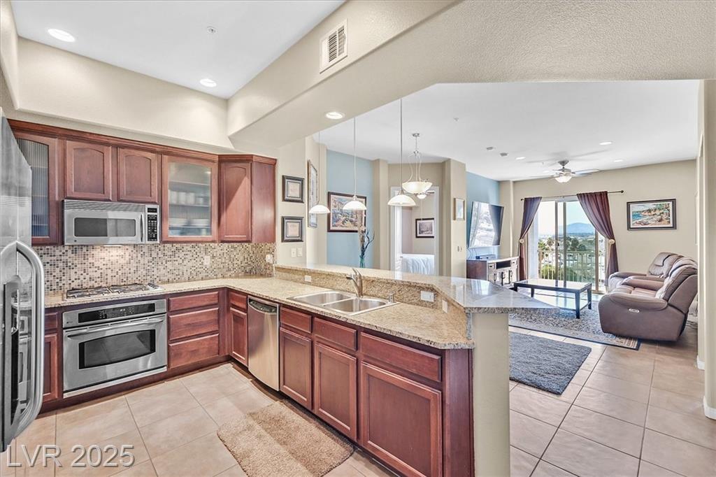 62 Serene AVE