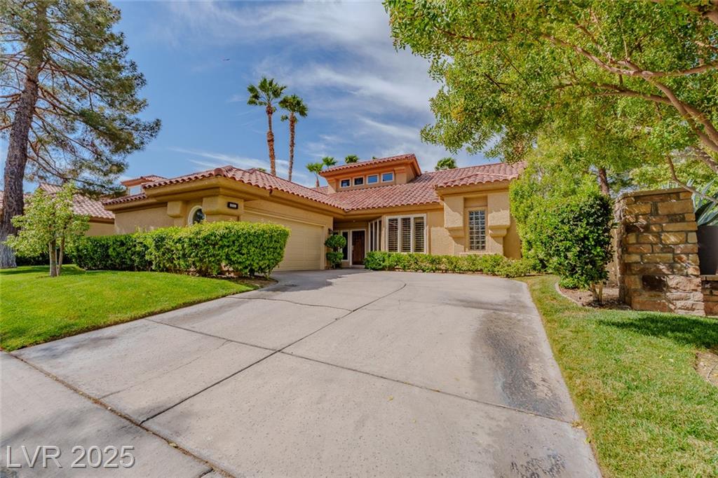 8199 Pinnacle Peak AVE