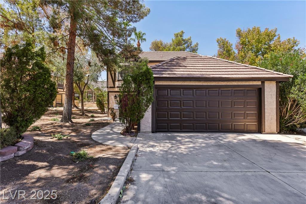 3933 Edgemoor WAY