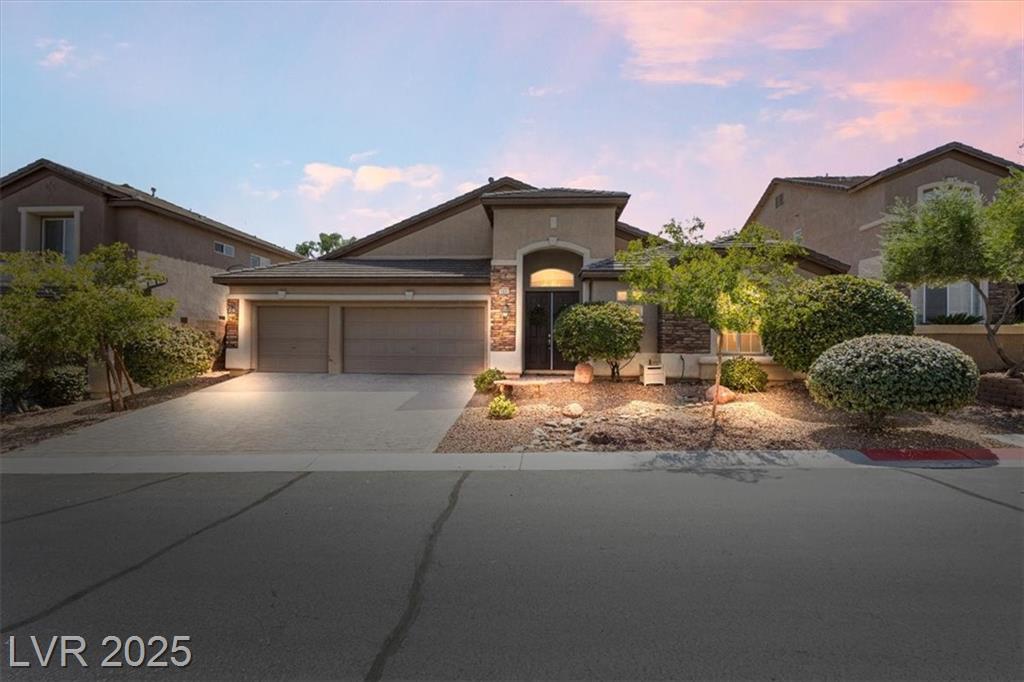 10093 Golden Bluff AVE