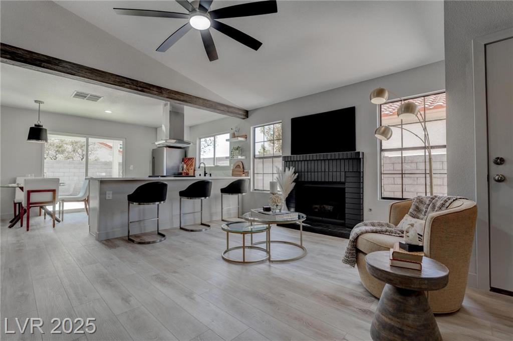 657 Thousand Oaks DR