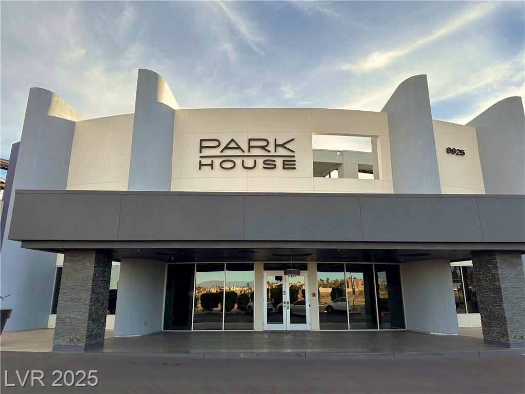 8925 Flamingo RD