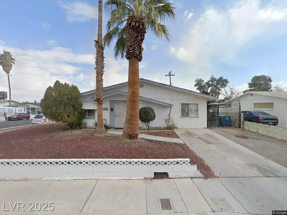 2521 Lenna ST