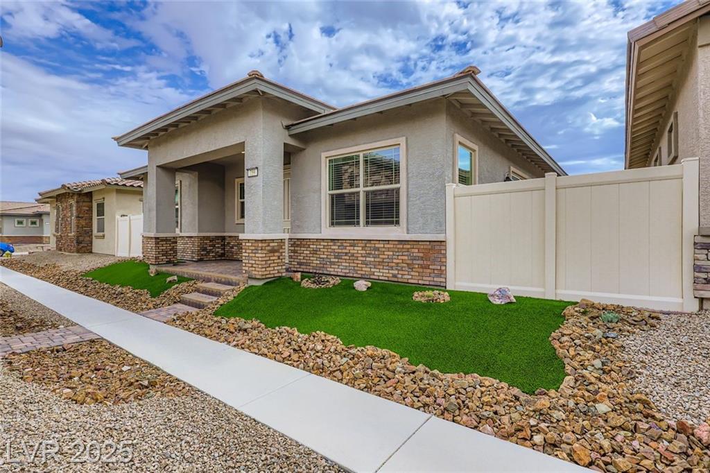 759 Praire Plume ST