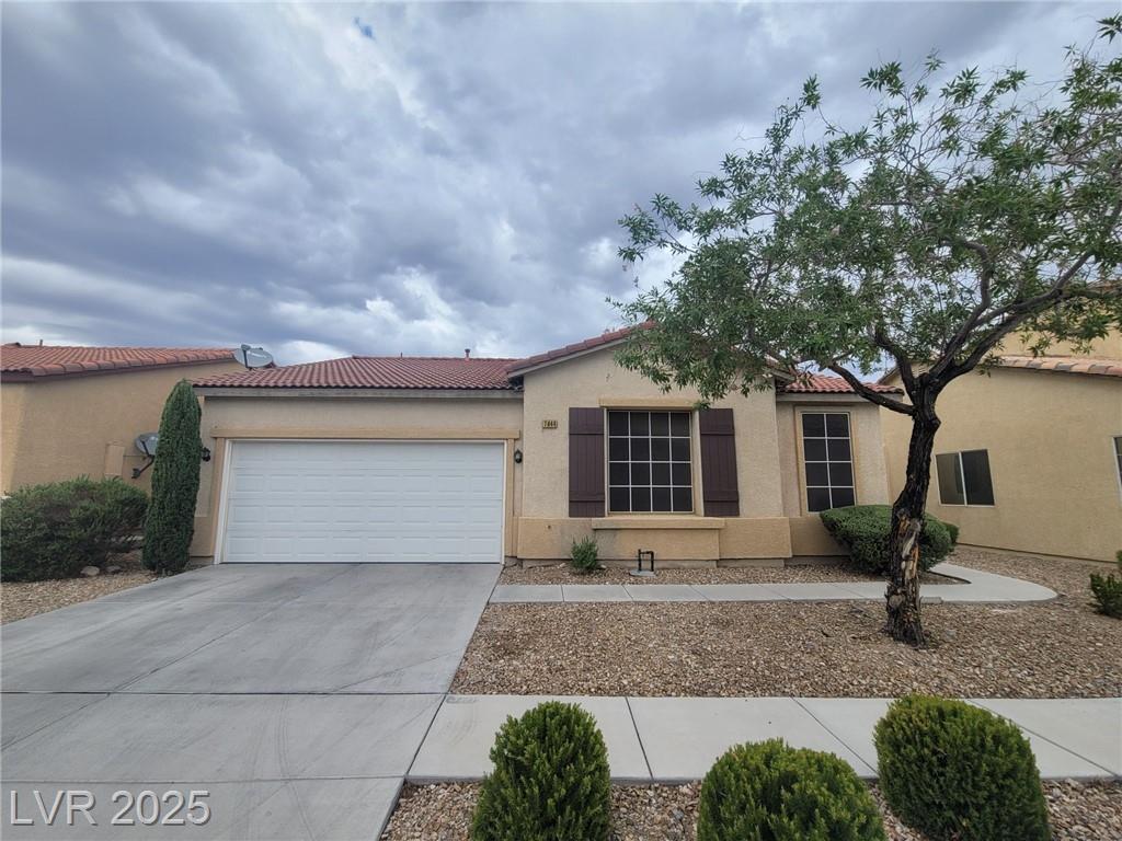 7644 Pioneer Ranch AVE