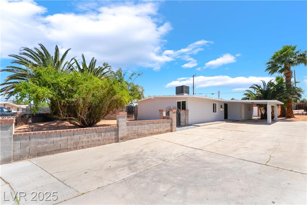 2749 Del Mar PL