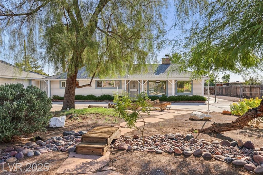 1744 Leonard LN