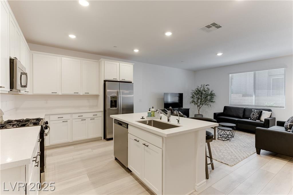 1539 Eva Crossing PL