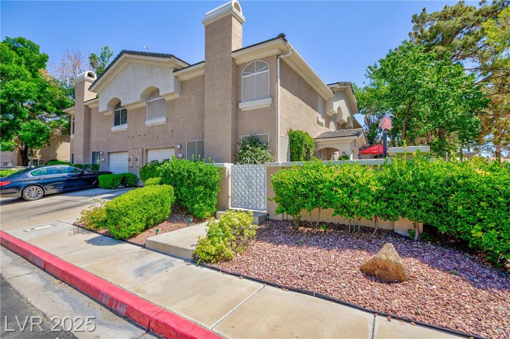 915 Graceful Moon AVE