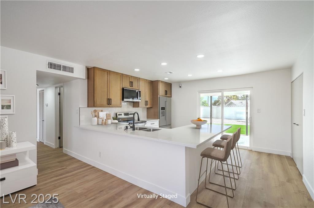 621 Van Ert AVE
