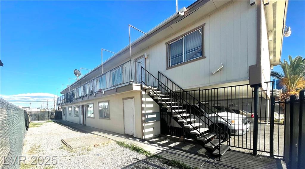 1709 FAIRFIELD AVE