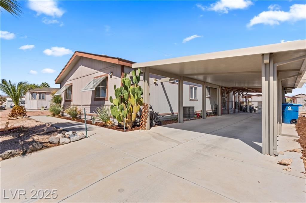 516 White Domes DR