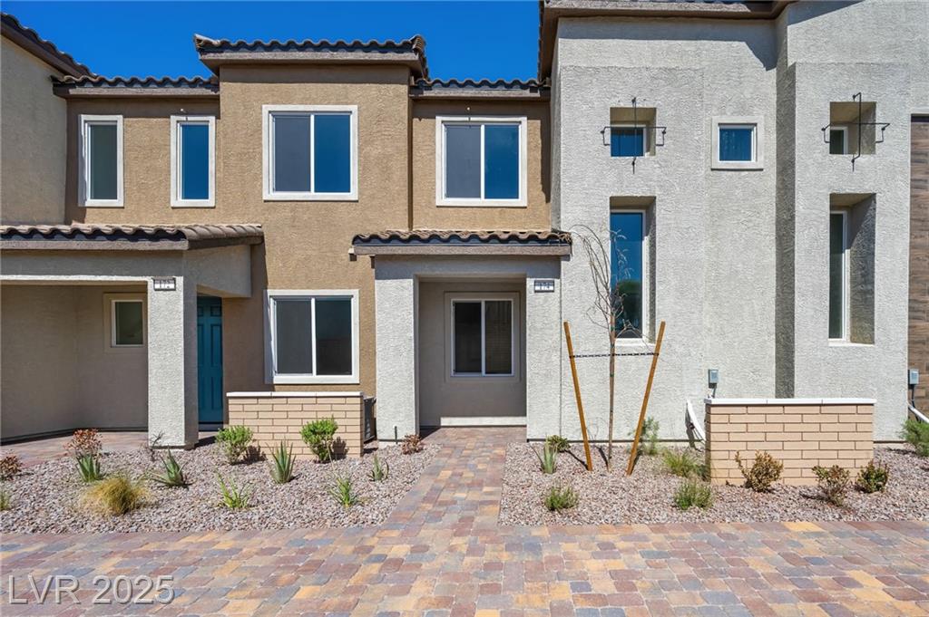 174 Freeport View PL