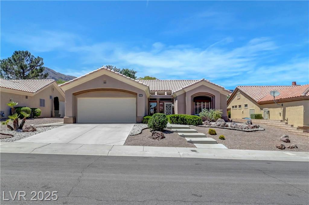 2805 Hanging Rock DR