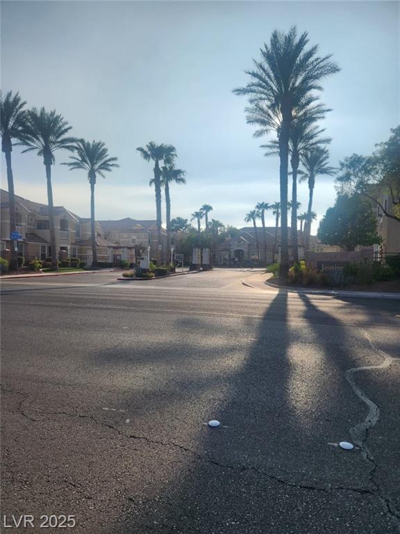 5855 Valley DR