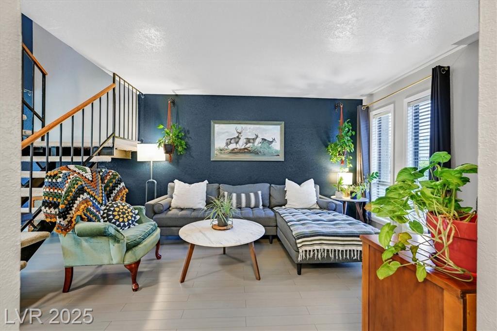 464 Sellers PL