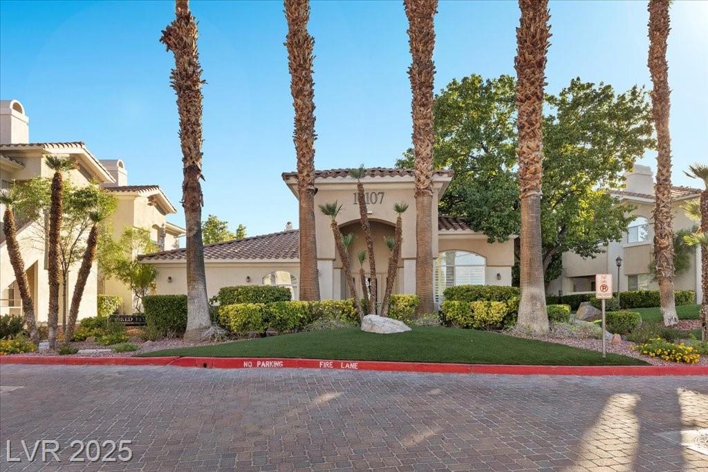 1521 Ruby Cliffs LN