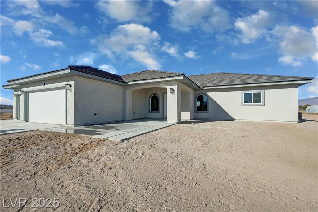 2141 Carnation WAY