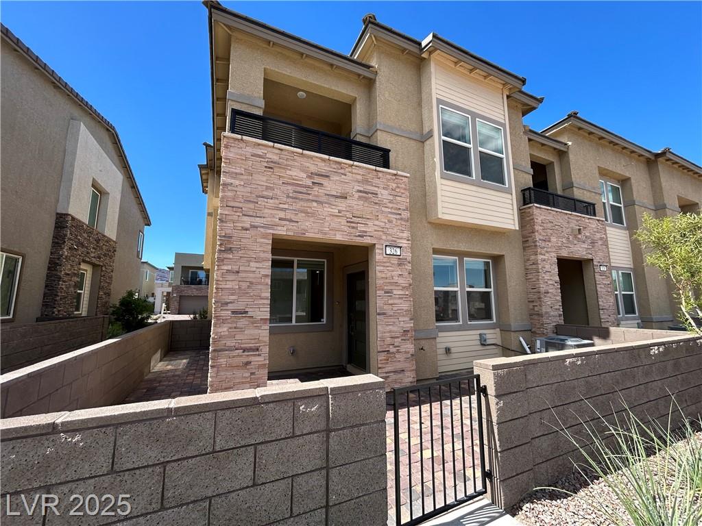 326 Owens Peak DR