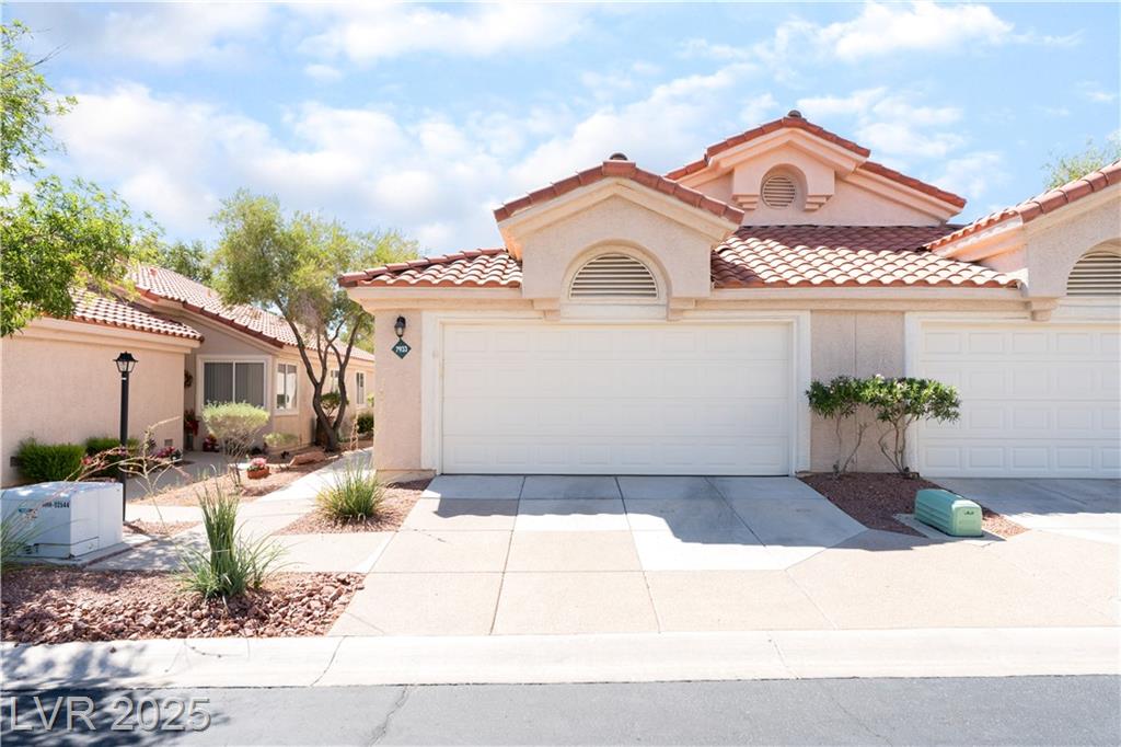7933 Settlers Ridge LN
