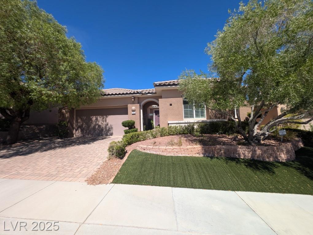 11312 Asilo Bianco AVE