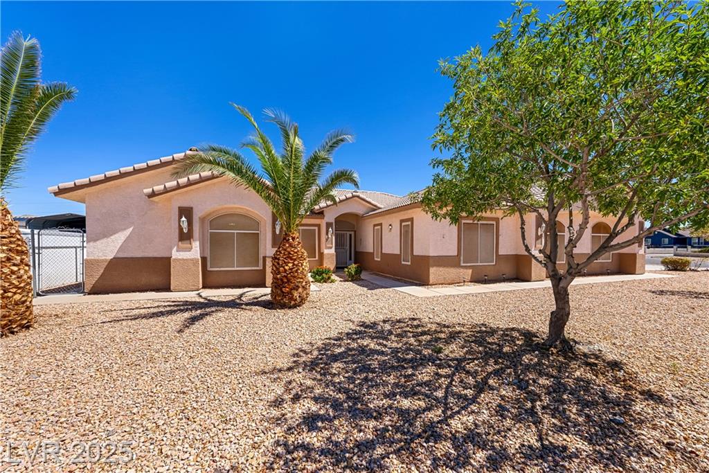 2201 Valentine AVE