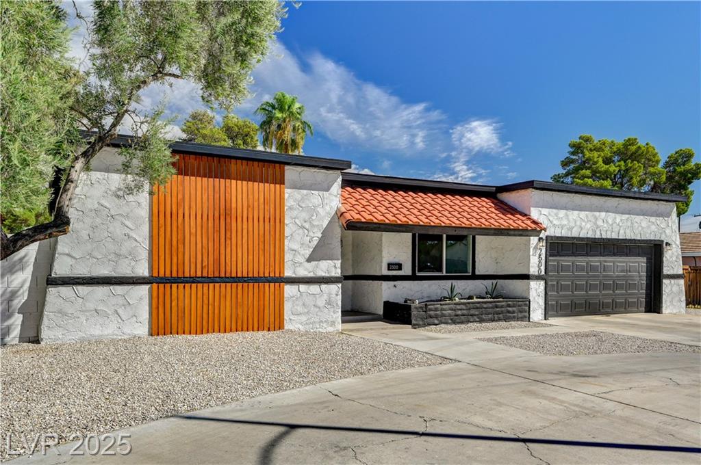 2500 Oakey BLVD