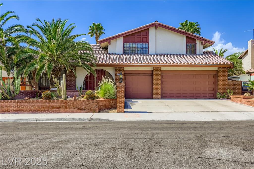 2216 Verdinal DR