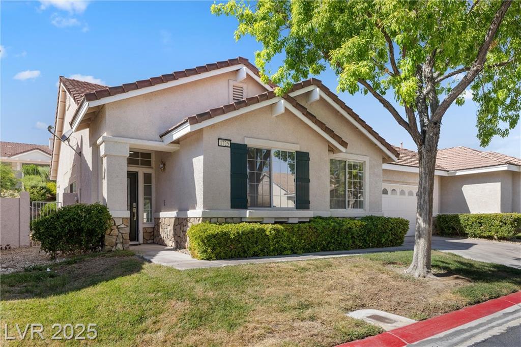 1725 Pacific Breeze DR