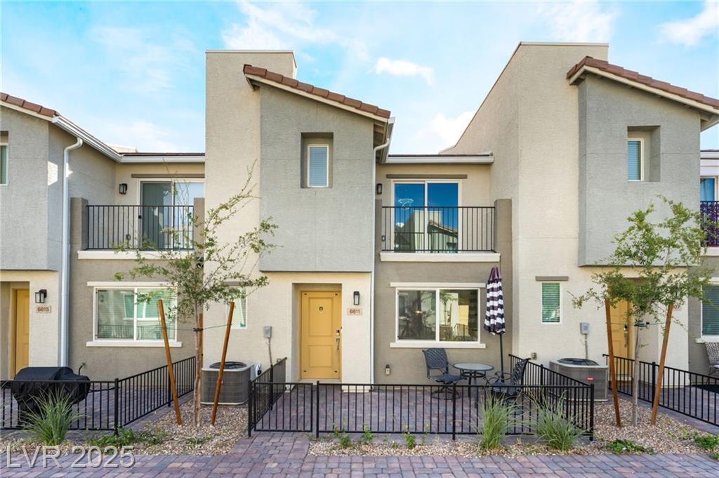 6811 Sage Gold CT