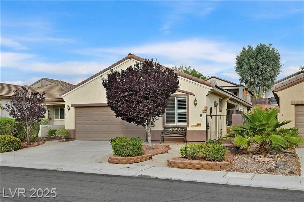 2328 Fossil Canyon DR
