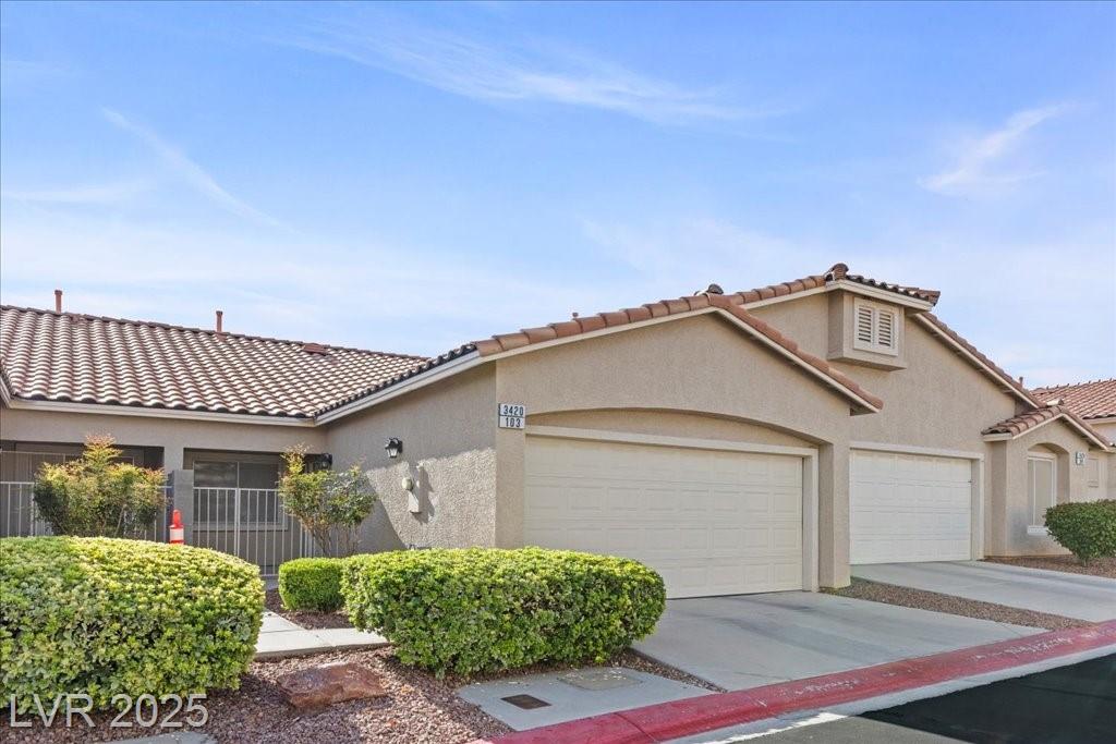 3420 Wexford LN