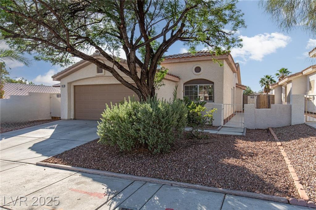 8057 Broken Spur LN
