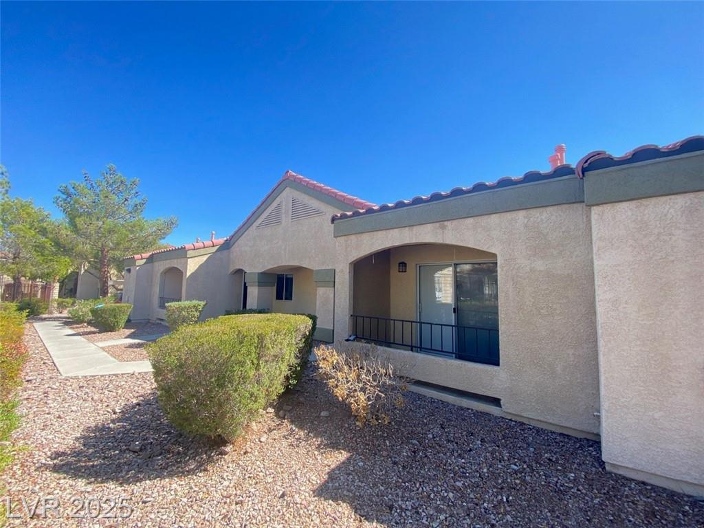 7885 Flamingo RD