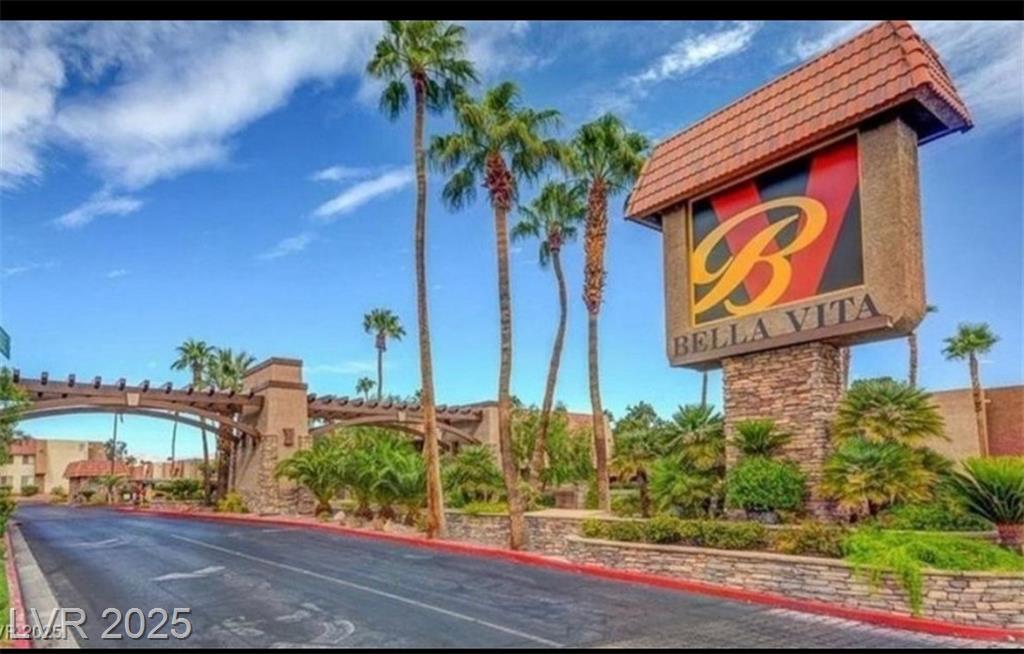 5260 River Glen DR