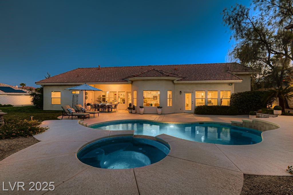 7500 Crystal Cave DR