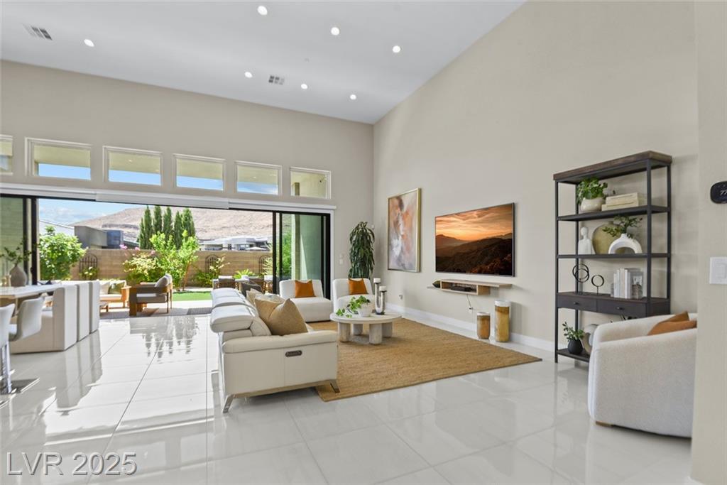 5167 Stone View DR