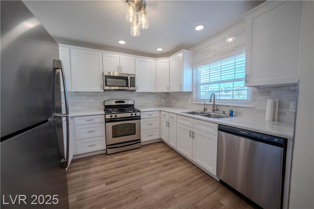 2881 Violet LN