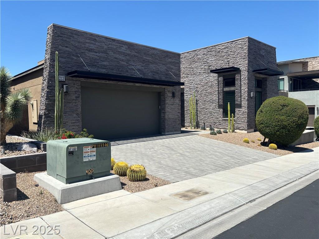 2212 Overlook Canyon LN