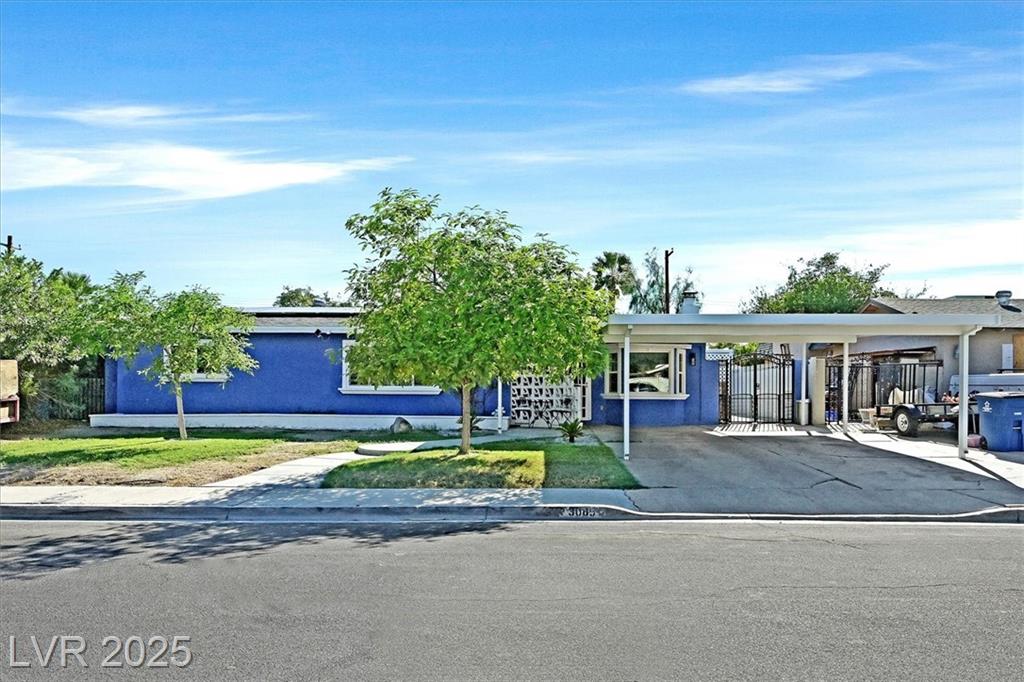 3085 Greenbriar DR