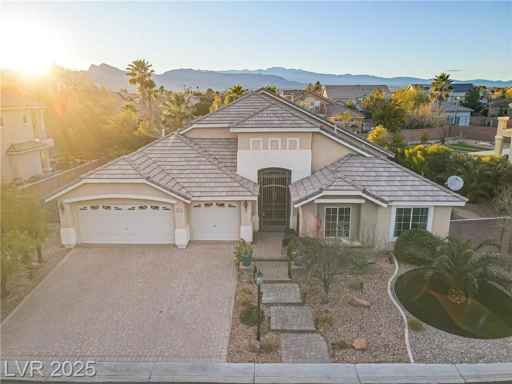 7215 Buttons Ridge DR