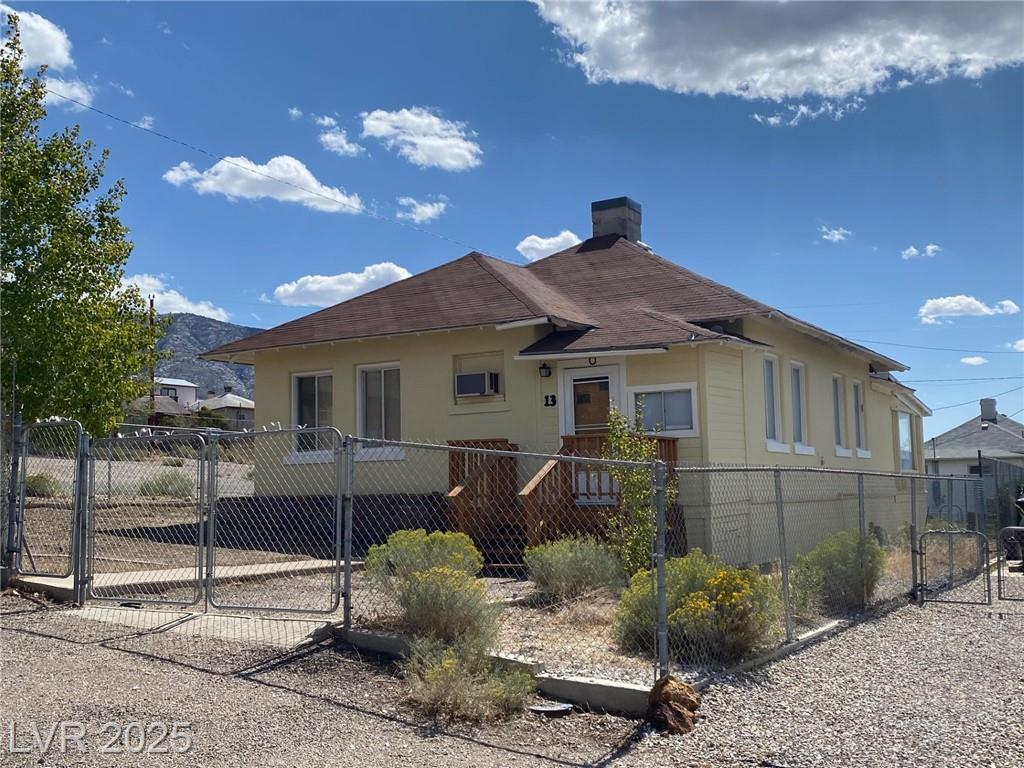13 Avenue B 