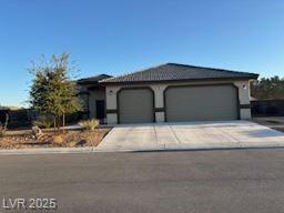 401 Olive Branch LN