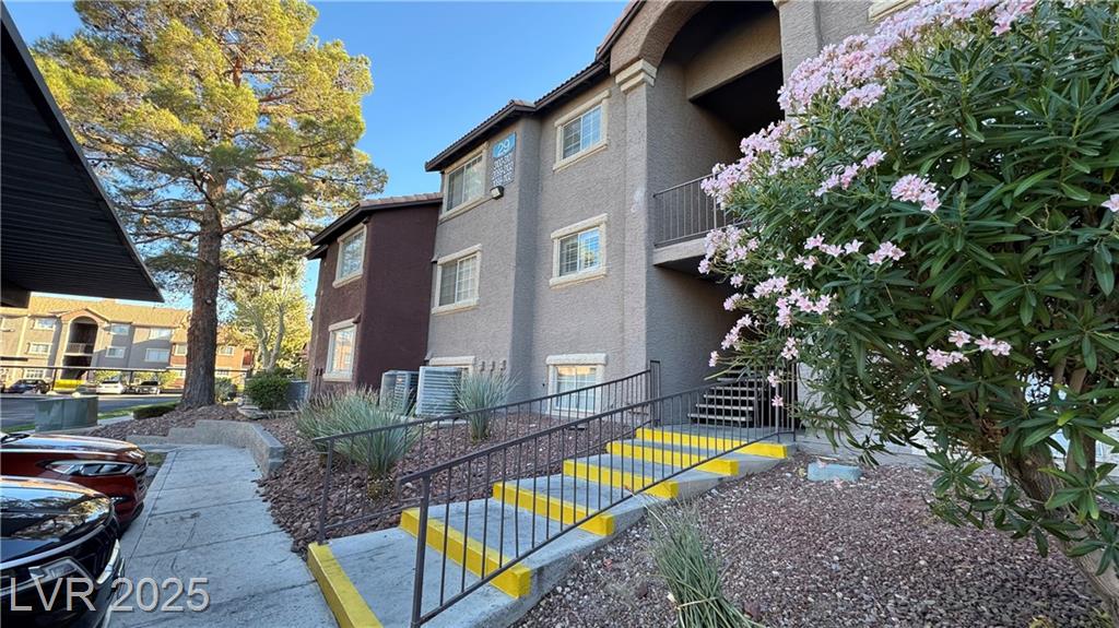 2750 Durango DR