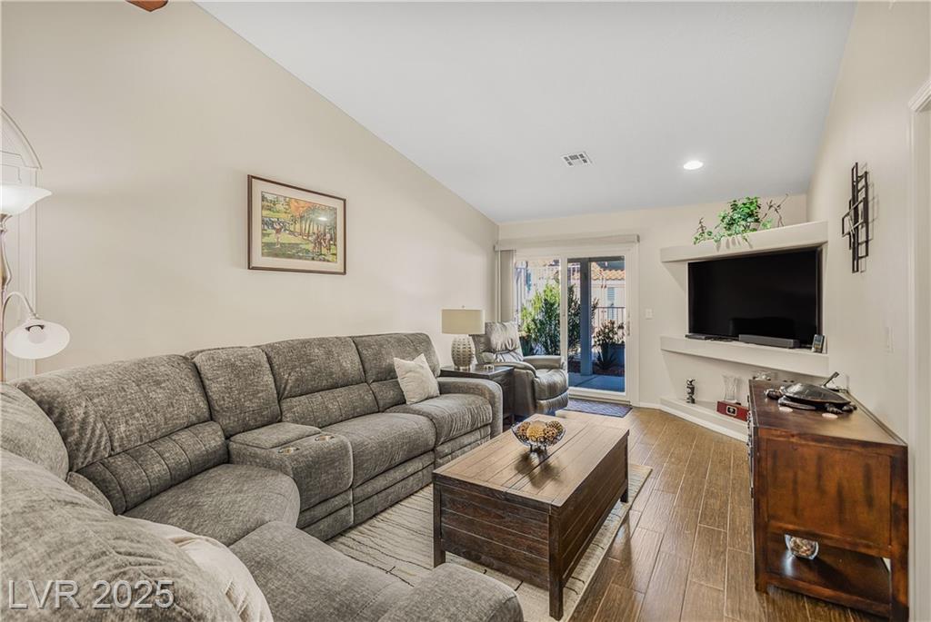 774 Appletree LN